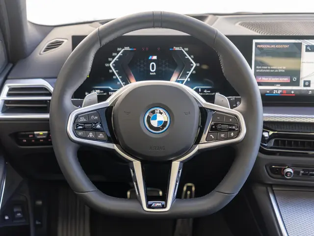 BMW 3 Serie Touring 330e 2026 Hybride Benzine 8