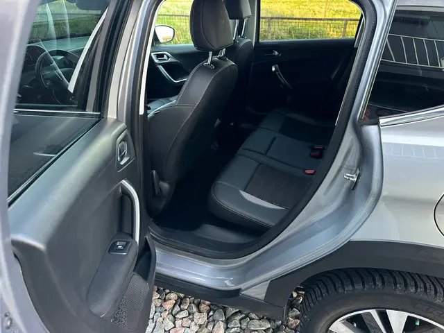 Peugeot 2008 1.2 PureTech GT-Line 2019 Benzine 13