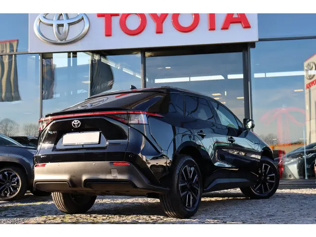 Toyota bZ4X Dynamic 73,1 kWh, 360 camera, 2026 Elektrisch 13