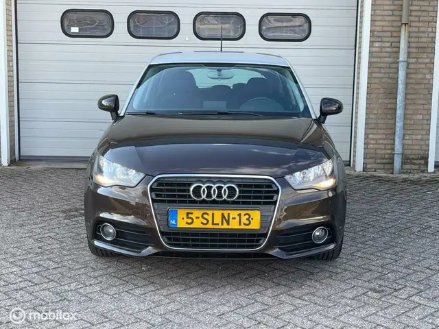 Audi A1 Sportback 1.2 TFSI Attraction 2012 Benzine 4