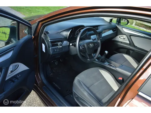 Toyota Avensis 1.6 D-4D-F 2016 BTW AUTO 2016 Diesel 15
