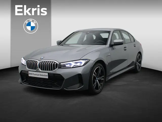 BMW 3 Serie Sedan 330e 2024 Hybride Benzine