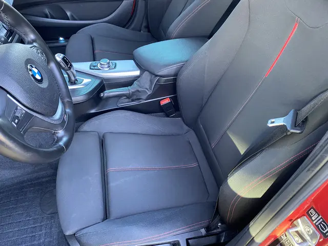BMW 1 Serie 118i High Executive M-PAKKET 2012 Benzine 14
