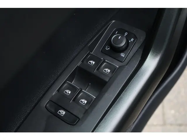 Volkswagen Polo 1.0 TSI R-Line Business 2022 Benzine 34