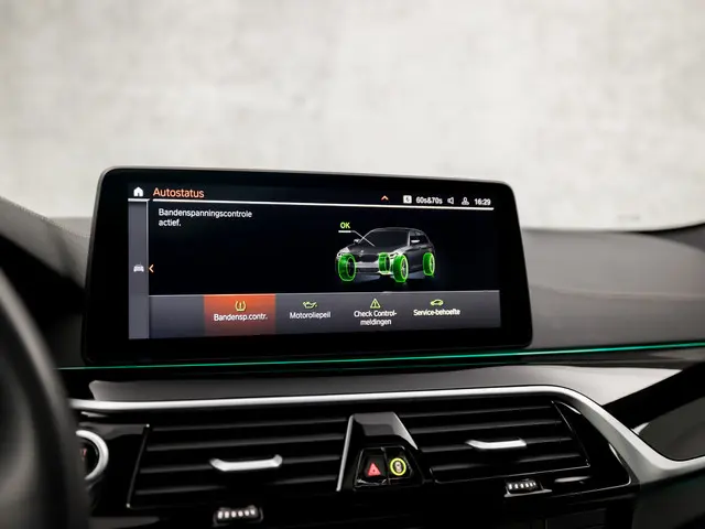 BMW 5 Serie Touring 530i xDrive M Sport 2023 Benzine 33