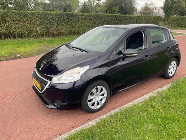 Peugeot 208 1.0 VTi Access 2014 Benzine 7