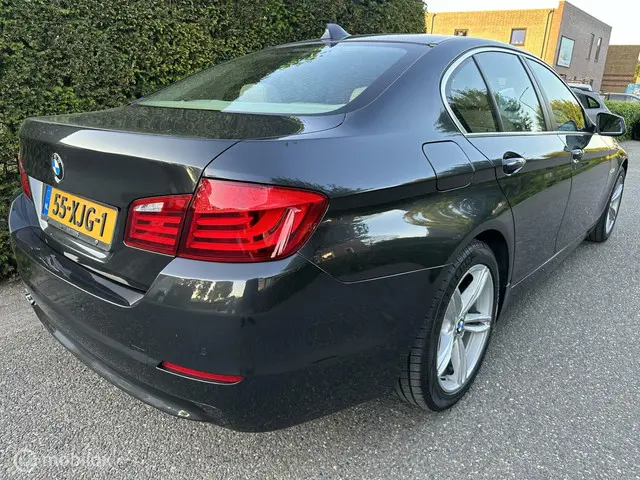 BMW 5 Serie 520i High Executive 2012 Benzine 4