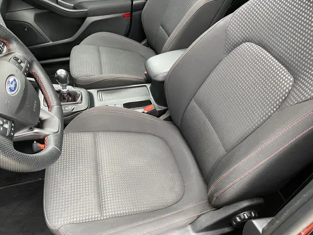 Ford Focus 1.0 EcoBoost ST Line Business 2020 Benzine 15