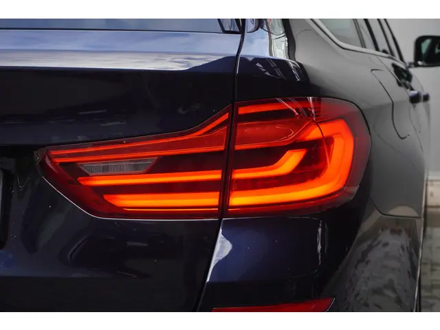 BMW 5 Serie Touring 520i 2018 Benzine 23