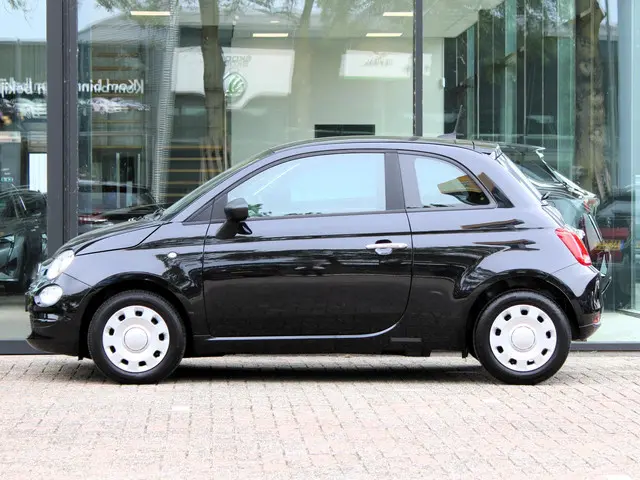 Fiat 500 1.0 Hybrid Urban 2024 Benzine 10
