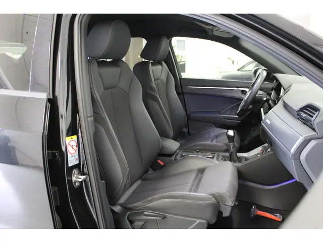 Audi Q3 35 TFSI S edition 2021 Benzine 20