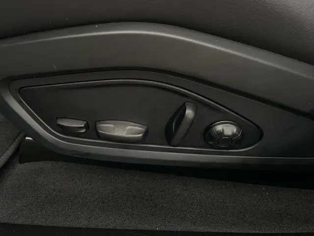 Porsche Taycan Cross Turismo 4S 93 kWh 2023 Elektrisch 22