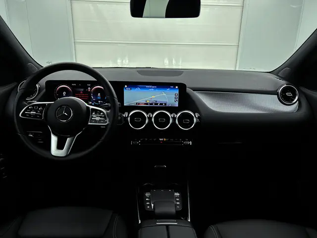 Mercedes-Benz GLA 250 e Luxury Line 2023 Hybride Benzine 4