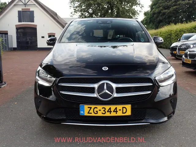 Mercedes-Benz B-Klasse 180D 2019 Diesel 2