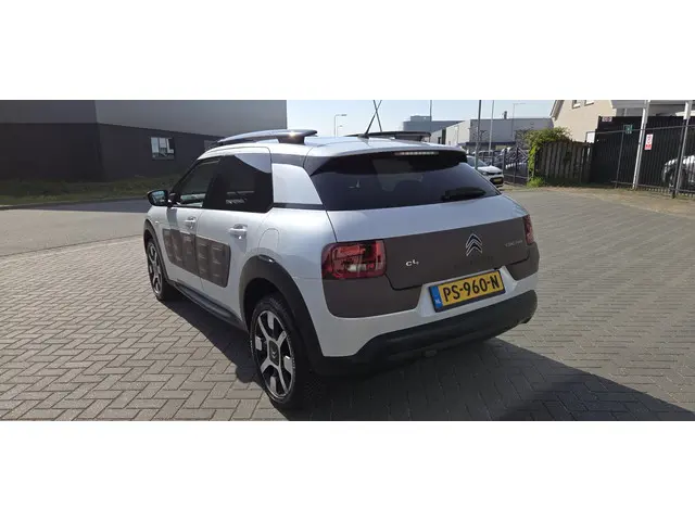 Citroën C4 Cactus 1.2 PureTech W 2014 Benzine 4