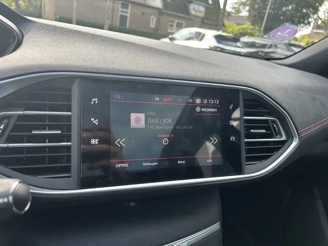 Peugeot 308 SW 1.2 Turbo 130 PK GT 2020 Benzine 15