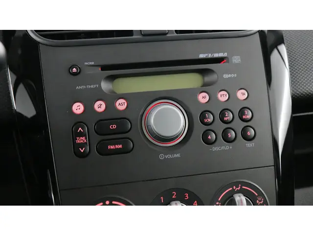 Suzuki Splash 1.2i 94pk Automaat Exclusive 2014 Benzine 26