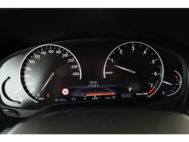 BMW 3 Serie 320i High Executive 2019 Benzine 13