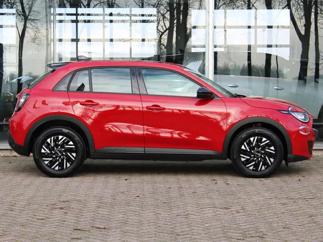 Fiat 600 600e RED 54 kWh 2024 Elektrisch 21