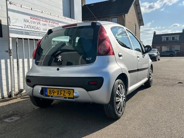Peugeot 107 1.0 Active 2012 Benzine 11