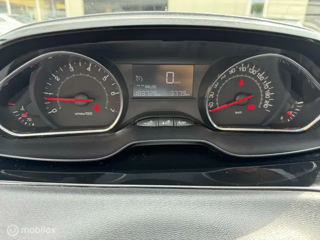 Peugeot 208 1.0 VTi Active 2013 Benzine 13