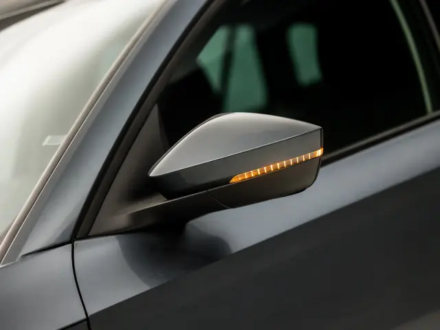 Škoda Scala 1.0 TSI Sport Deluxe 2021 Benzine 31