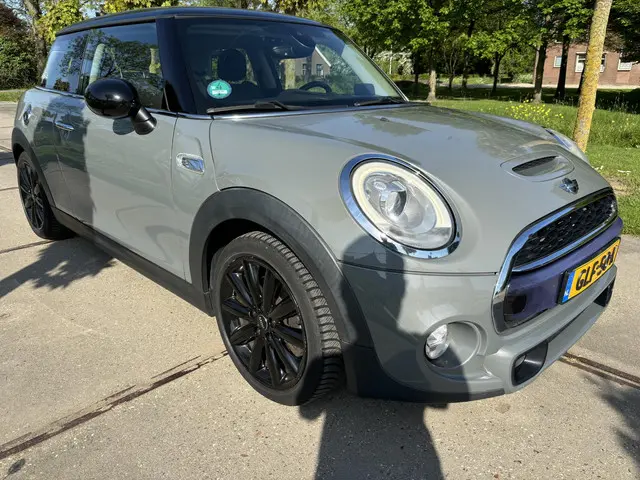 MINI Cooper 2.0 Cooper S Serious Business 2015 Benzine 3