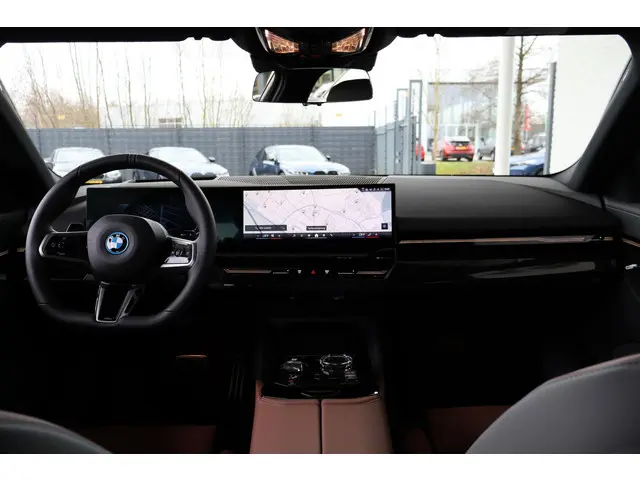 BMW 5 Serie Touring 530e 2025 Hybride Benzine 8
