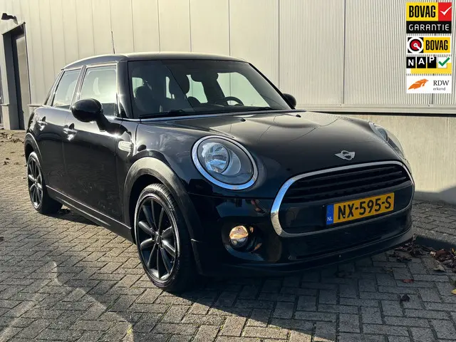 MINI Cooper Mini 1.5 Business 2017 Benzine 1