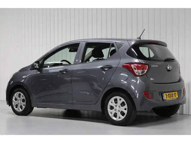 Hyundai i10 1.0i i-Motion 2014 Benzine 10