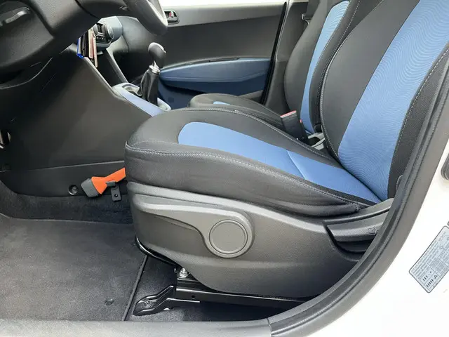 Hyundai i10 1.0i i-Motion Comfort 2015 Benzine 14