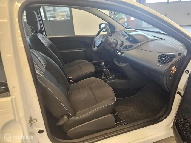 Renault Twingo 1.2 16V Parisienne 2014 Benzine 9