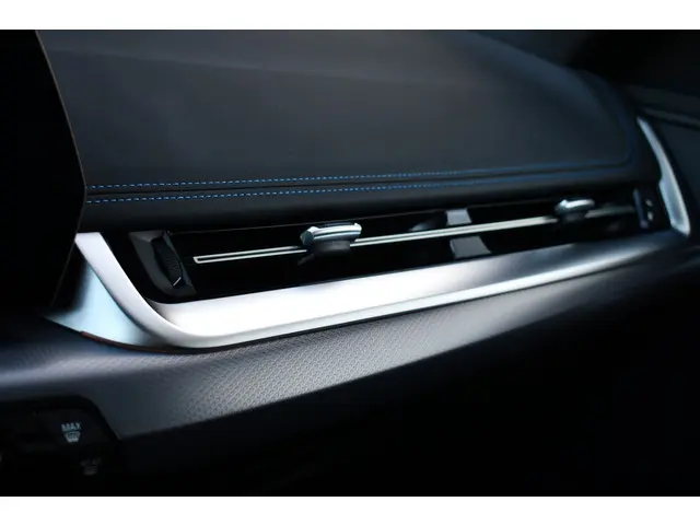 BMW X1 xDrive25e M-Sport 2024 Hybride Benzine 48