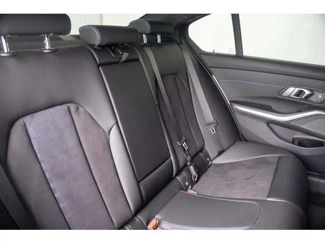 BMW 3 Serie Sedan 320e 2025 Hybride Benzine 10