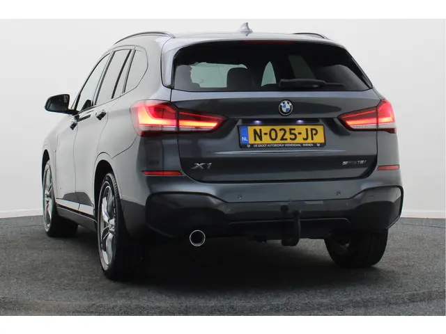 BMW X1 sDrive18i High Executive M Sport 2021 Benzine 17