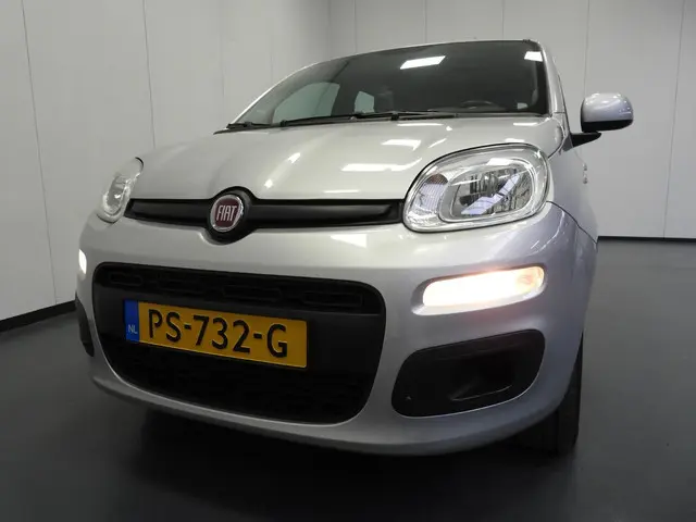 Fiat Panda 0.9 TwinAir Lounge 2017 Benzine 19