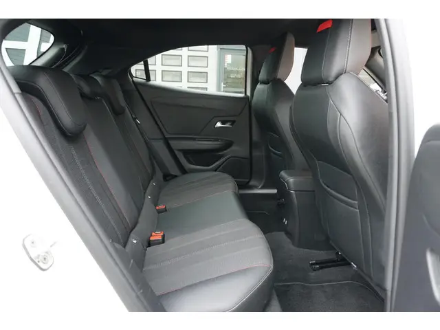 Opel Mokka 1.2 Turbo GS Line 2021 Benzine 19