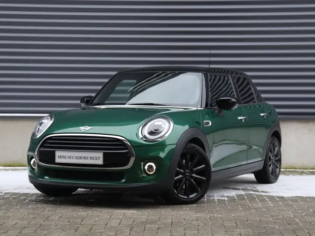 MINI 5-Deurs Cooper 2019 Benzine 29