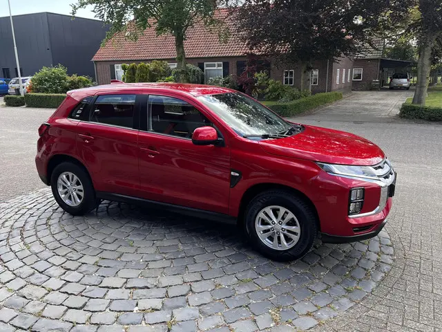 Mitsubishi ASX 2.0 Pure 2020 Benzine 35