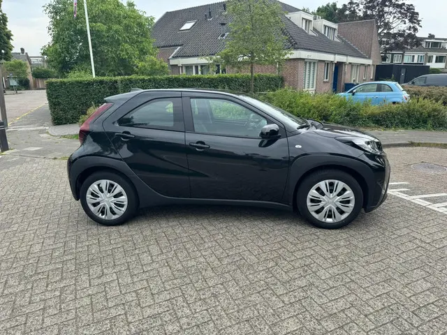 Toyota Aygo X 1.0 VVT-i S-CVT Play 2023 Benzine 4