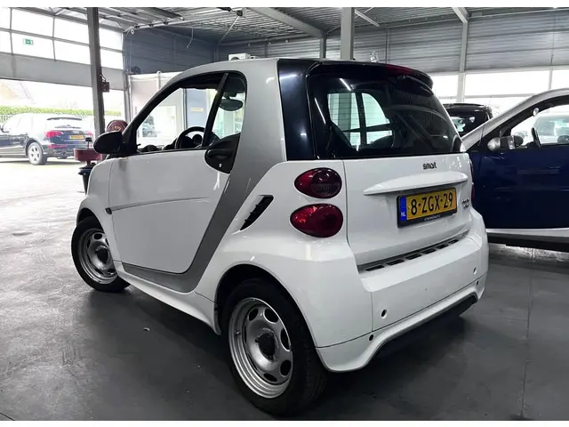 Smart Fortwo coupé ELECTRIC 2015 Elektrisch 4