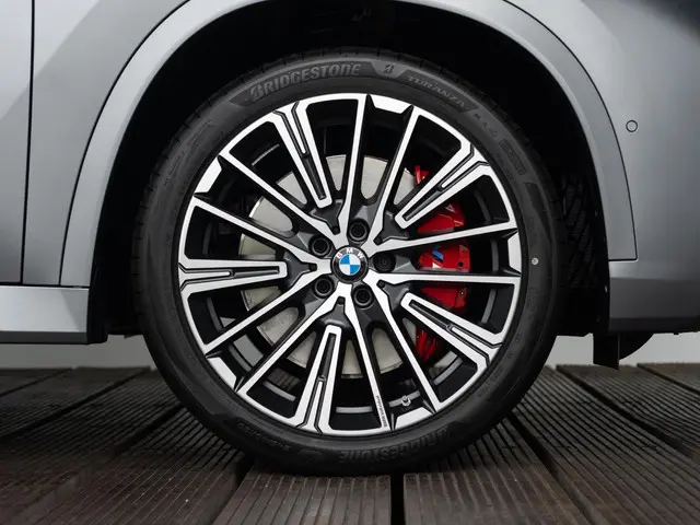 BMW X1 xDrive23i 2025 Benzine 6