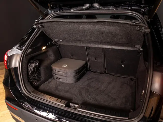 Mercedes-Benz GLA 250 e AMG Line 2024 Hybride Benzine 16