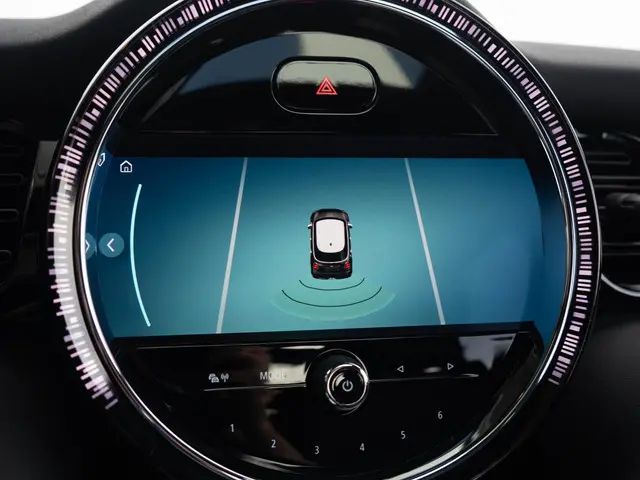 MINI 5-Deurs Cooper Aut. 2022 Benzine 31