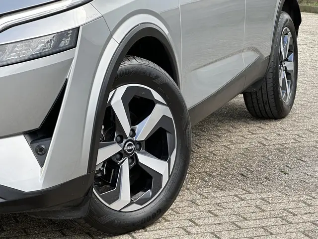 Nissan QASHQAI 1.3 MHEV Xtronic N-Connecta 2024 Benzine 9