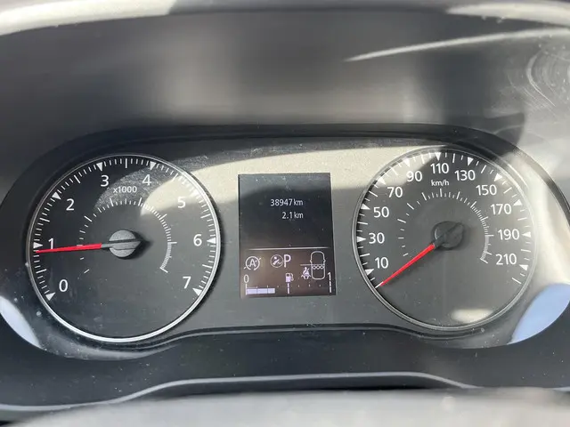 Dacia Duster 1.3 TCe 150 Journey 2023 Benzine 4