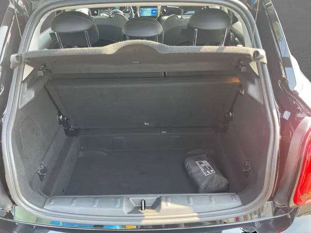 MINI One Mini 1.5 5d Yours 2021 Benzine 25