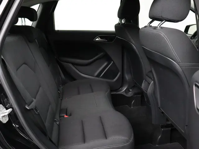 Mercedes-Benz B-Klasse 180 Ambition 2014 Benzine 23