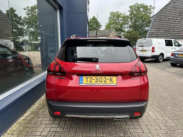 Peugeot 2008 Turbo 110PK GT-line 2018 Benzine 6