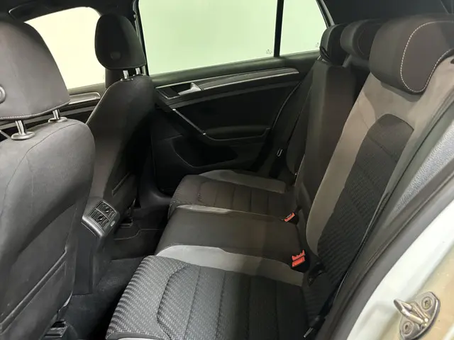 Volkswagen Golf 1.5 TSI R-Line 2017 Benzine 13